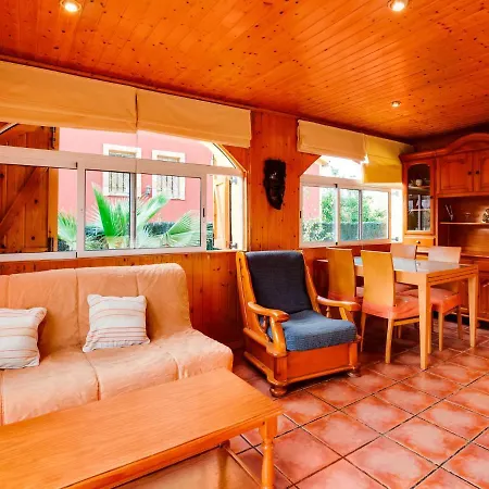 Belvilla By Oyo Casa Las Palmeras Holiday home *